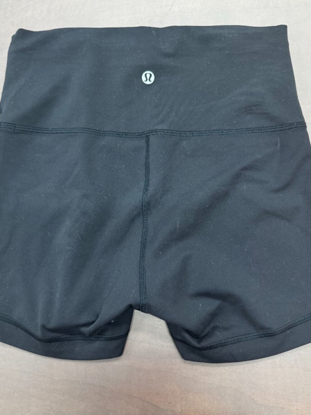 Lululemon Sz 6 Lot Crop Tank, Crop Pink Stripe Legging, Black Tank & Biker Short - Picture 7 of 10